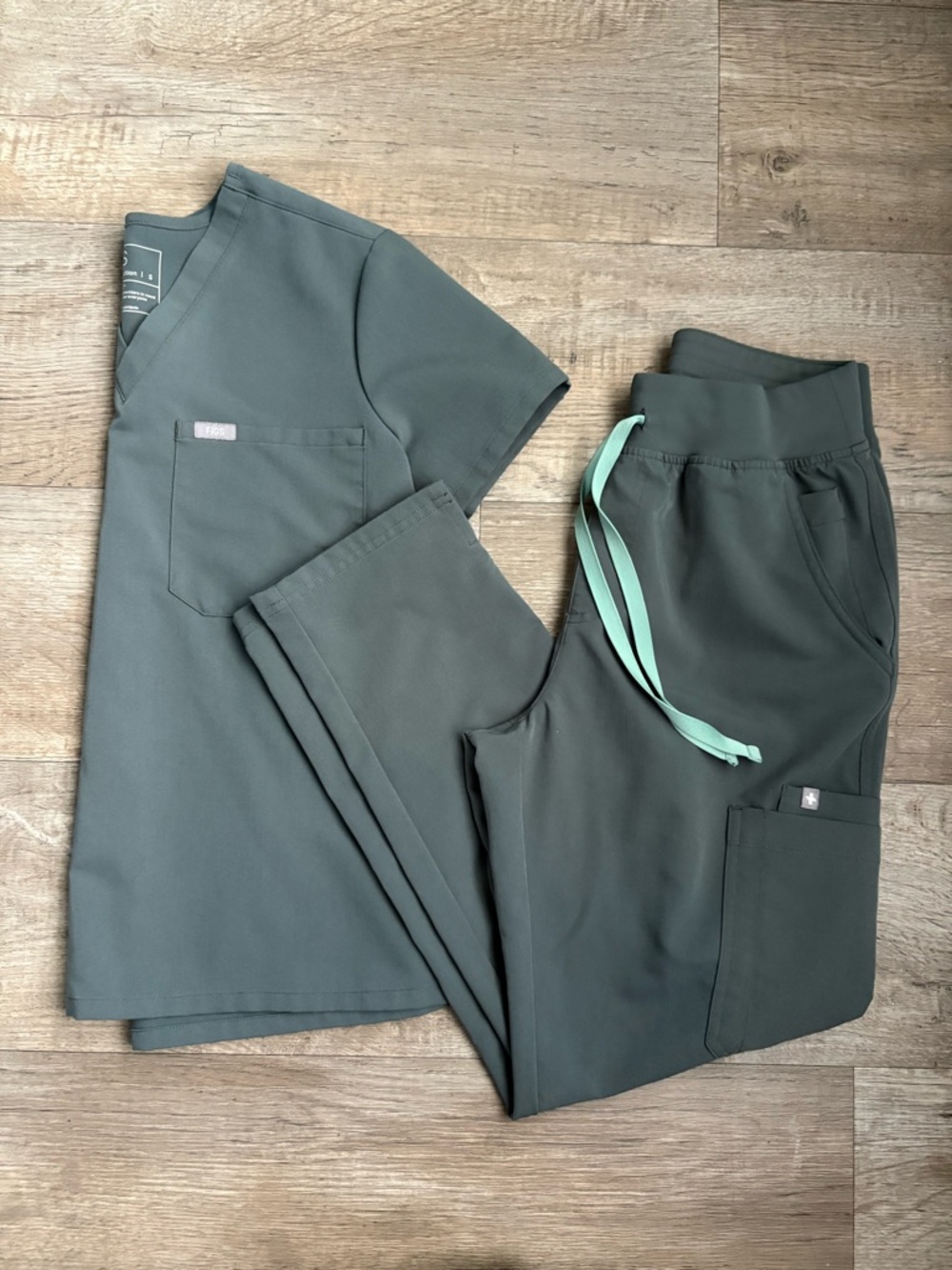 Figs Scrub Set in Bonsai Sz S